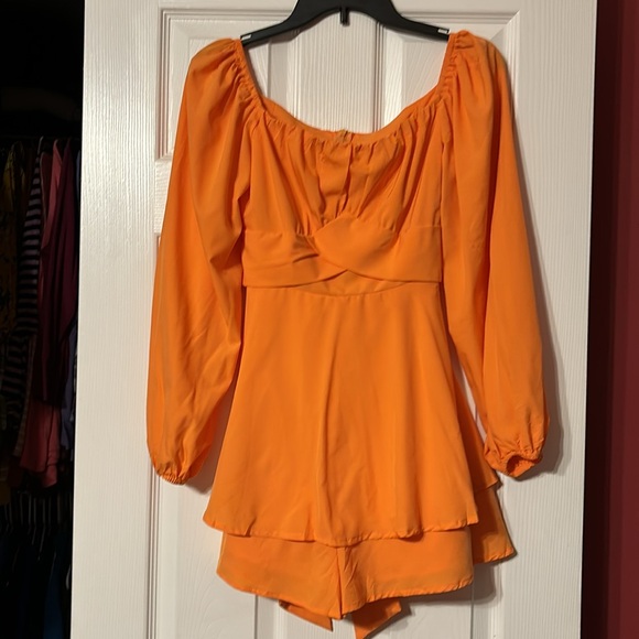 Orange romper with tie on back size small - Picture 1 of 5